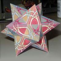 polyèdre décorée