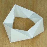 medio cerrados caleidociclo hexagonal
