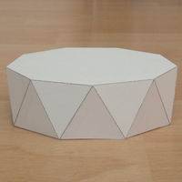 Paper model enneagonal antiprism
