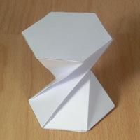 gedraaid zeshoekig prisma (180 graden)